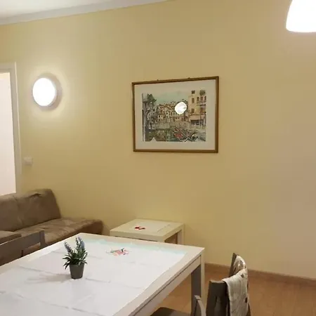 Ferienwohnung Fur 4 Personen 1 Kind Ca 60 M In Gavardo, Gardasee Westufer Gardasee * Гавардо